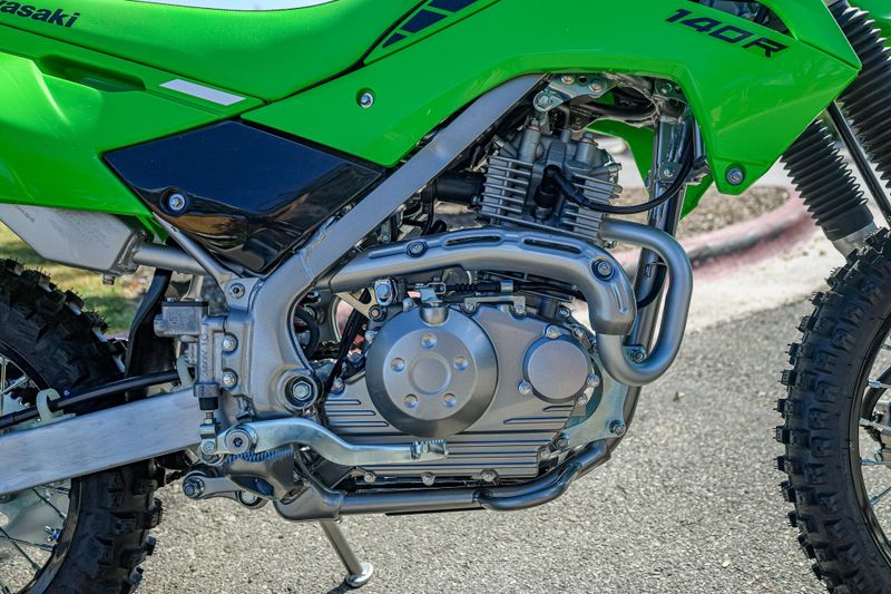 2025 Kawasaki KLX140R LIME GREENImage 10