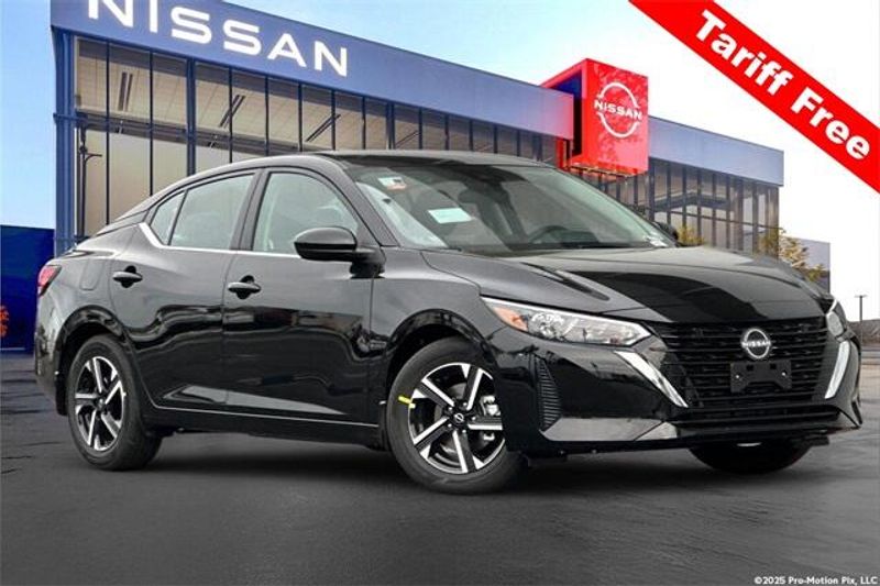 New 2025 Nissan Sentra SVImage 1