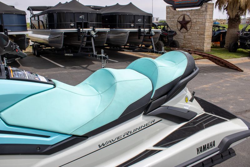 USED 2025 YAMAHA FX CRUISER HO WITH AUDIO Image 15