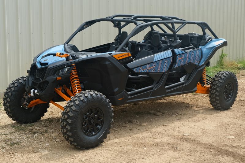 2025 Can-Am MAVERICK X3 MAX RS TURBO SCANDI BLUE AND ORANGE CRUSH Image 9