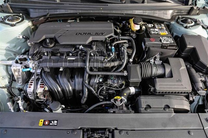 New 2025 Kia K4 GT-LineImage 29