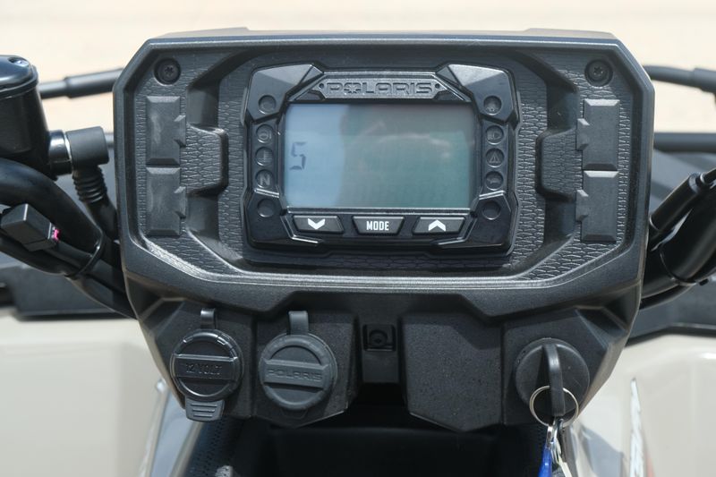 2025 Polaris SPORTSMAN 570 EPS DESERT SAND Image 10