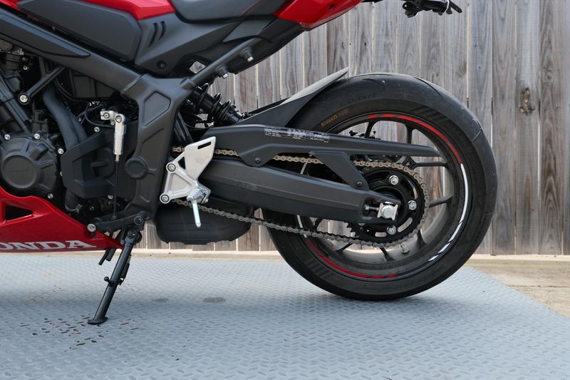 USED 2024 HONDA CBR650R ABS Image 11