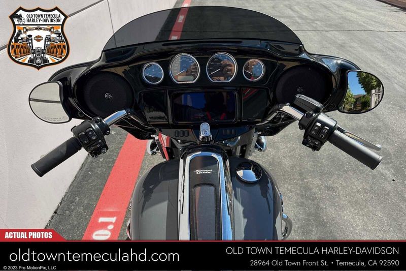 2022 Harley-Davidson Street Glide in a GUNSHIP GRAY exterior color. BMW Motorcycles of Temecula – Southern California (951) 506-6903 bmwmotorcyclesoftemecula.com 