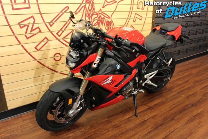 2022 BMW S 1000 R Image 4