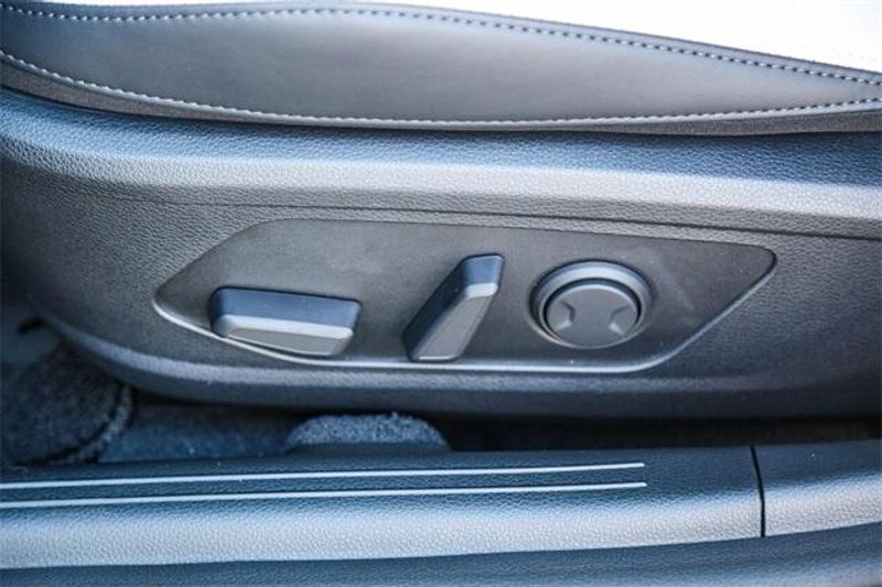 2025 Kia K5 GT-LineImage 21