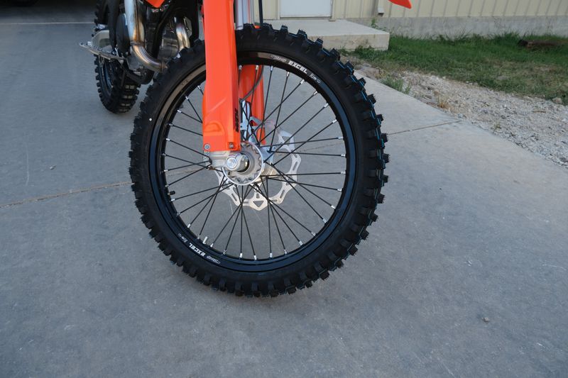 2025 KTM 450 SXF ORANGEImage 5