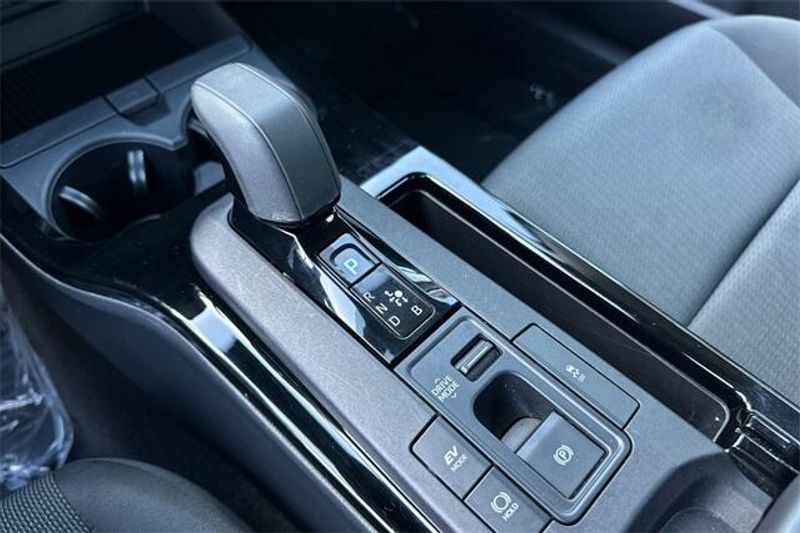 2024 Toyota Prius LimitedImage 19