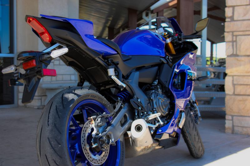 2025 Yamaha YZFR7 TEAM BLUE Image 9