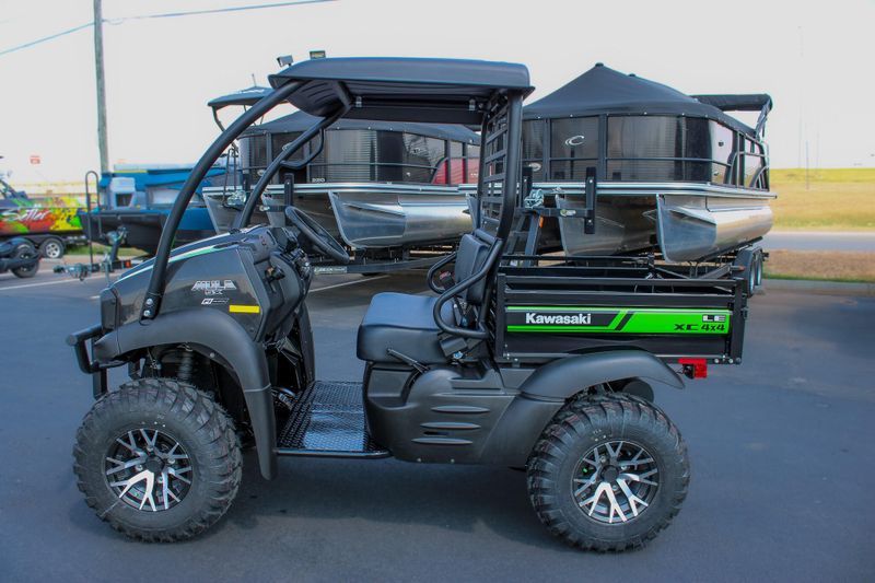 New 2026 Kawasaki MULE SX 4X4 XC LE METALLIC ONYX BLACK Image 6