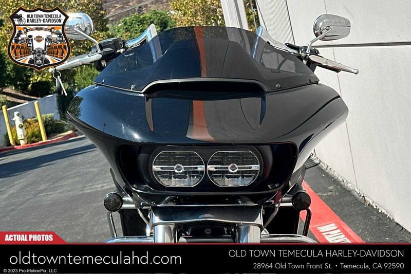 2022 Harley-Davidson Road Glide in a Black exterior color. BMW Motorcycles of Temecula – Southern California (951) 506-6903 bmwmotorcyclesoftemecula.com 