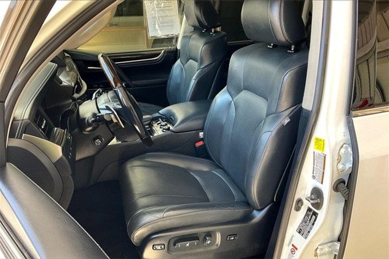 2018 Lexus LX 570 570Image 24