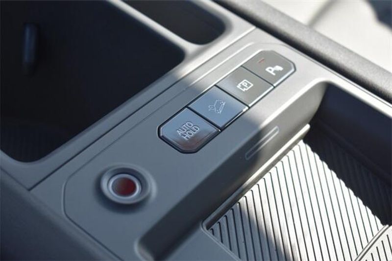 New 2026 Kia EV9 WindImage 28