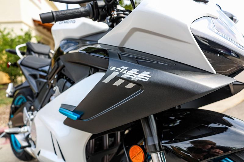 2025 CFMOTO 675SS NEBULA BLACK Image 20