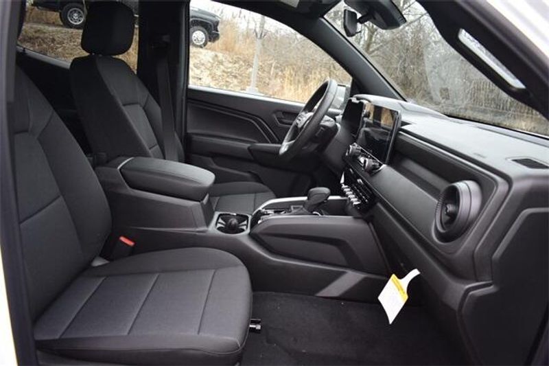 2025 Chevrolet Colorado Work TruckImage 13