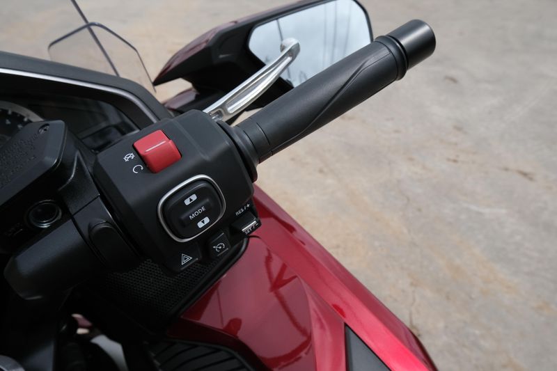 NEW 2026 HONDA GOLDWING TOUR Image 18