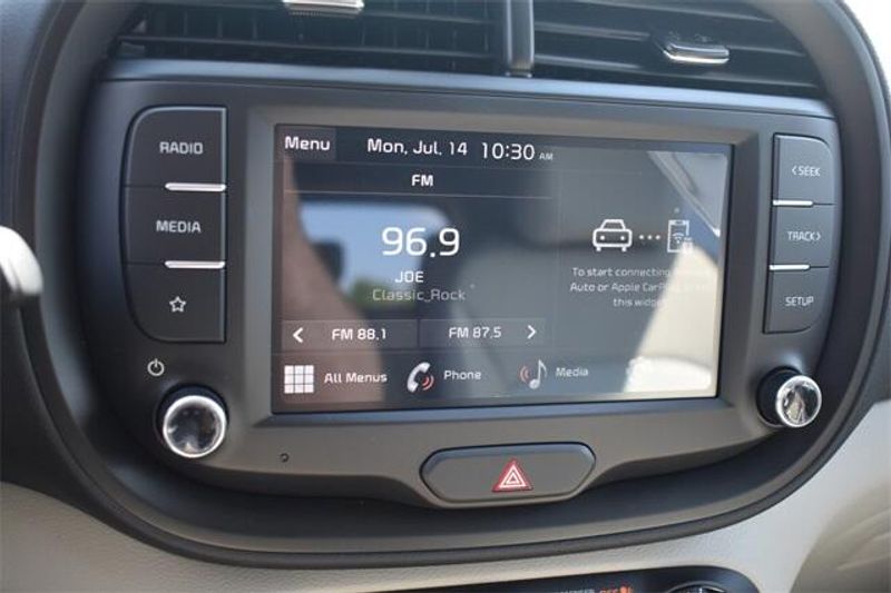 New 2025 Kia Soul LXImage 24