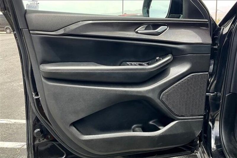 2023 Jeep Grand Cherokee AltitudeImage 22