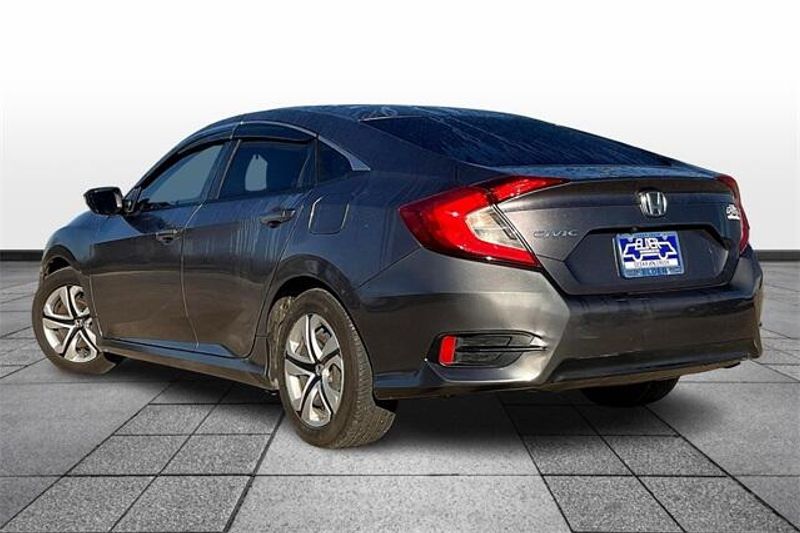 2018 Honda Civic LXImage 12