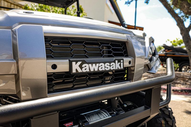 New 2026 Kawasaki MULE PROFXT 1000 LE RANCH EDITION   METALLIC PHANTOM SILVER Image 33