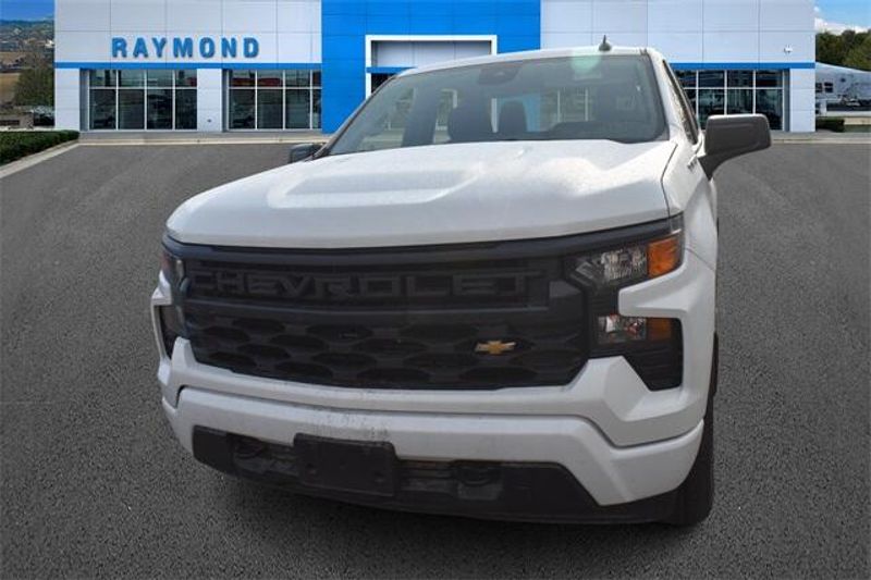 2023 Chevrolet Silverado 1500 CustomImage 7