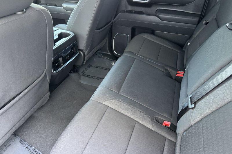 Used 2025 GMC Sierra 1500 ElevationImage 11