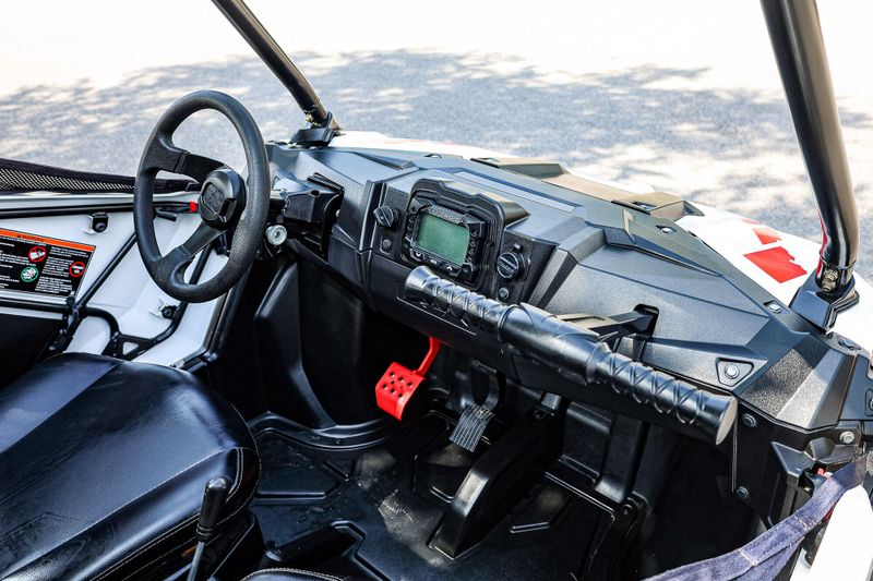 2022 Polaris RZR 200 EFI  WHITE LIGHTNING Image 33