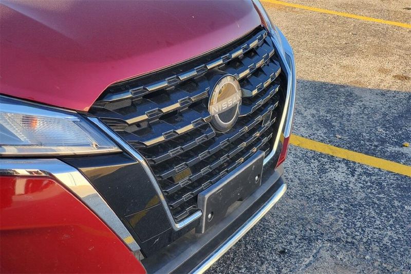 2023 Nissan Kicks SV photo 3