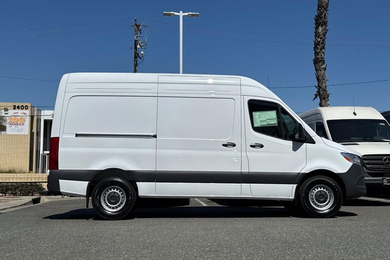 New 2026 Mercedes-Benz Sprinter 2500 Cargo 144 WBImage 3