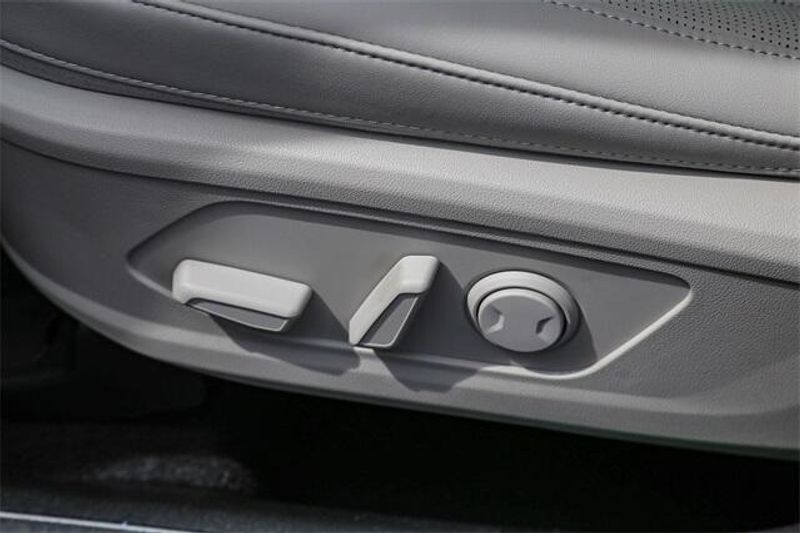 New 2025 Kia Sorento SImage 21