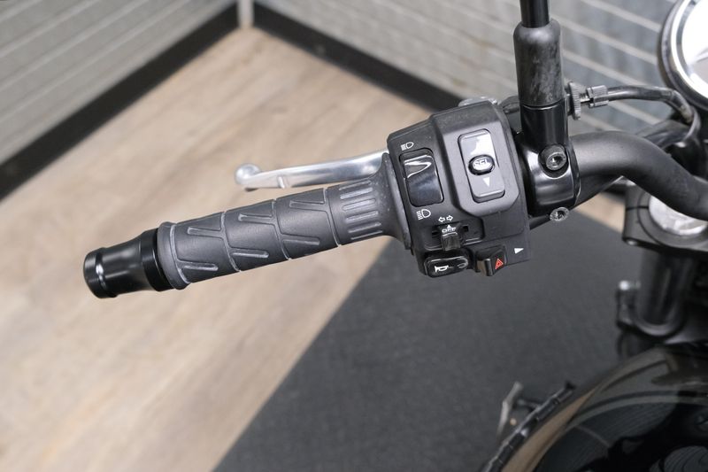 USED 2024 KAWASAKI Z650RS ABS Image 19