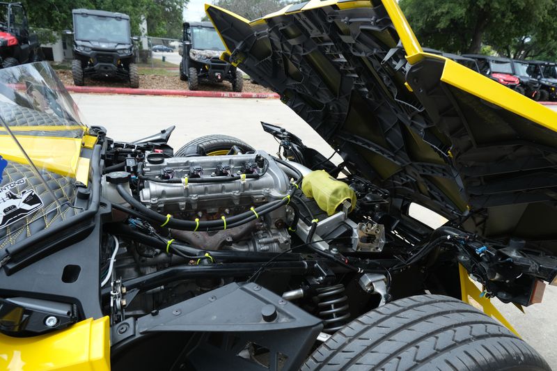 2019 Polaris SLINGSHOT SL ICON 49ST DAYTONA YELLOW Image 26