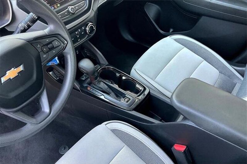 Used 2021 Chevrolet Trailblazer LSImage 17