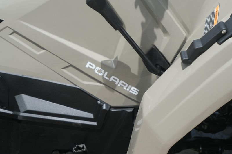 2025 Polaris SPORTSMAN 570 EPS DESERT SAND Image 12