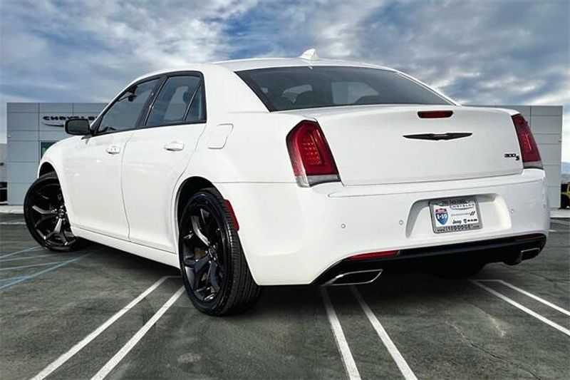 2022 Chrysler 300 SImage 10