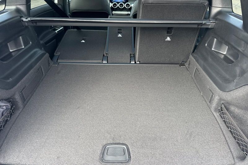 New 2026 Mercedes-Benz GLB 250Image 12