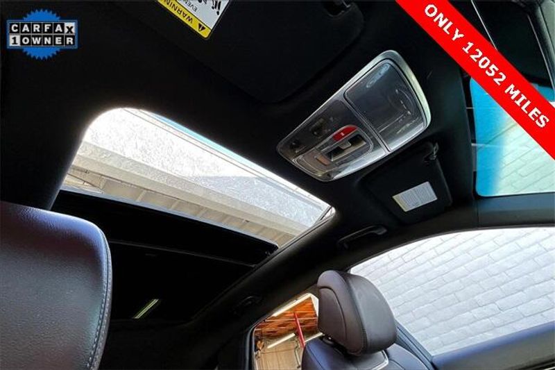 Used 2023 Genesis GV70 2.5T AdvancedImage 29