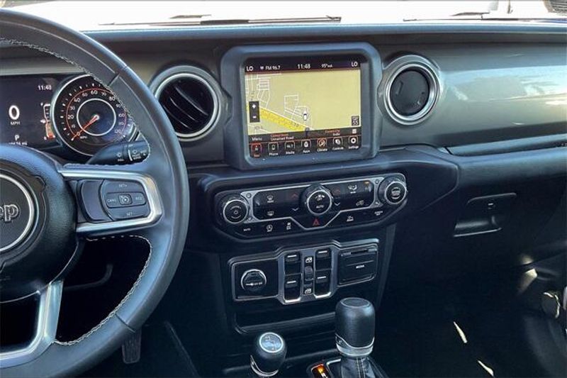 2023 Jeep Gladiator Overland photo 5