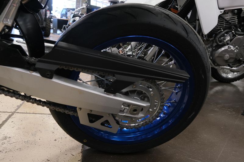 NEW 2025 SUZUKI DRZ400SM Image 18