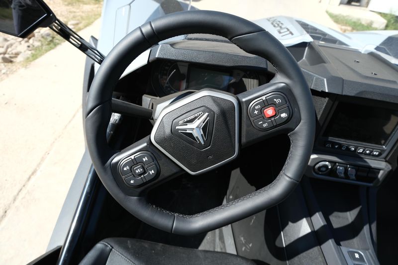 2024 Polaris SLINGSHOT SL AUTODRIVEImage 10