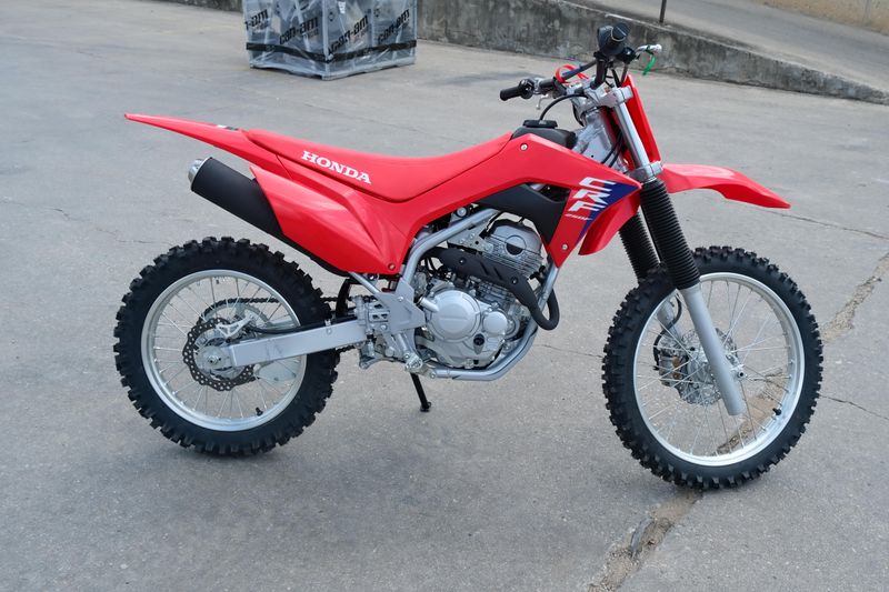 2025 Honda CRF250F RED Image 2