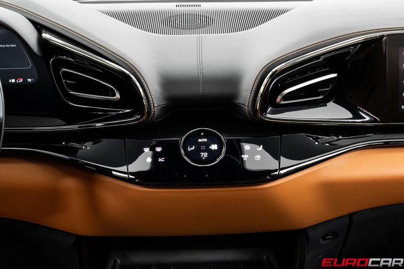 2025 Ferrari Purosangue *PANORAMIC ROOF * PASSENGER DISPLAY*Image 36