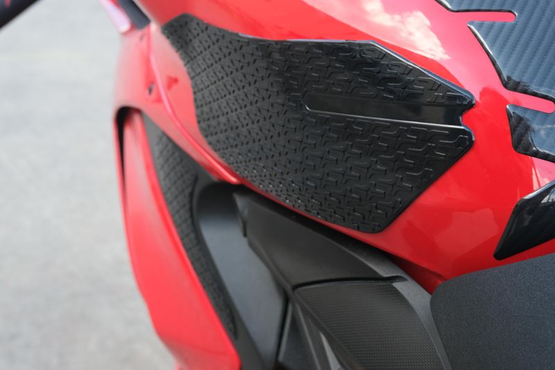 2020 Ducati PANIGALE V2 RED Image 24