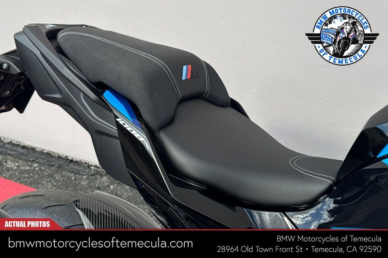 2026 BMW M 1000 XRImage 10