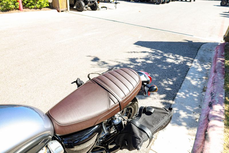 USED 2025 TRIUMPH BONNEVILLE T120 Image 3