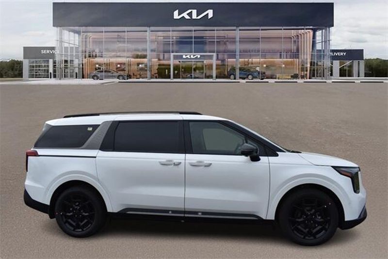 2025 Kia Carnival Hybrid SX PrestigeImage 2