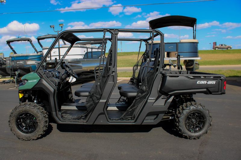 2025 Can-Am DEFENDER MAX DPS HD7 COMPASS GREEN Image 6