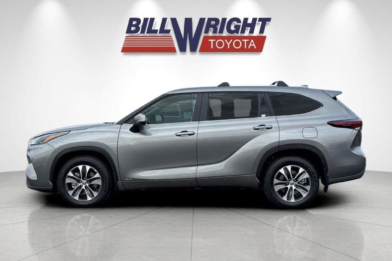 Used 2026 Toyota Highlander Hybrid XLEImage 6