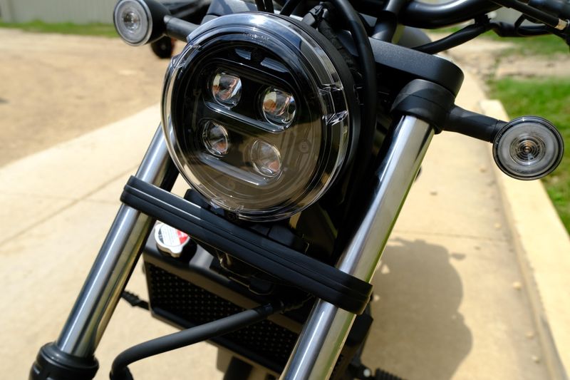 2025 Honda REBEL 300 MATTE BLACK METALLIC Image 28