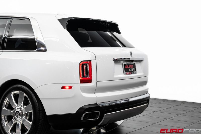 2020 Rolls-Royce Cullinan *PANORAMIC SUNROOF * IMMACULATE CONDITION*Image 15